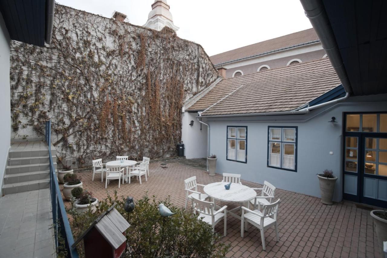 Ister Guesthouse Esztergom Luaran gambar