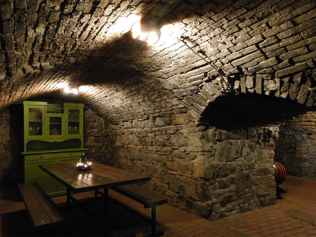 Ister Guesthouse Esztergom Luaran gambar
