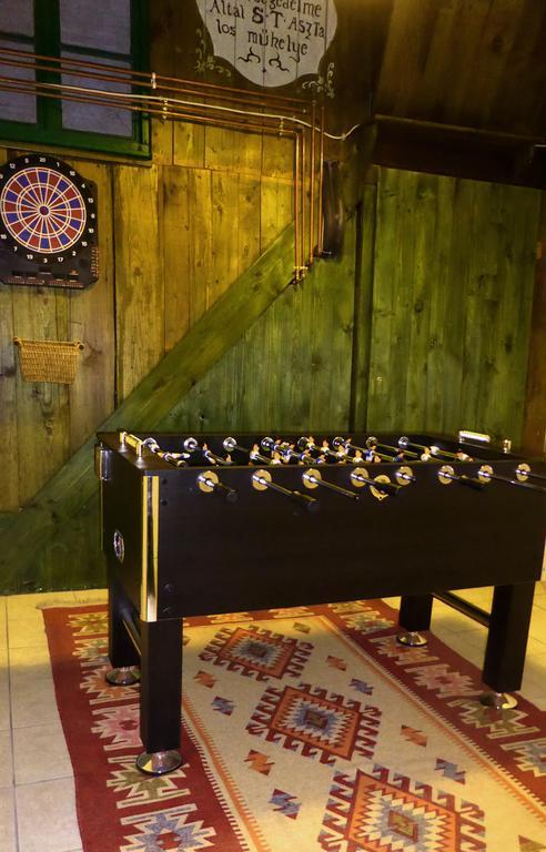Ister Guesthouse Esztergom Luaran gambar