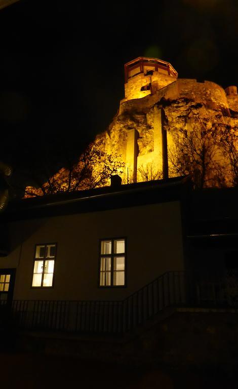 Ister Guesthouse Esztergom Luaran gambar